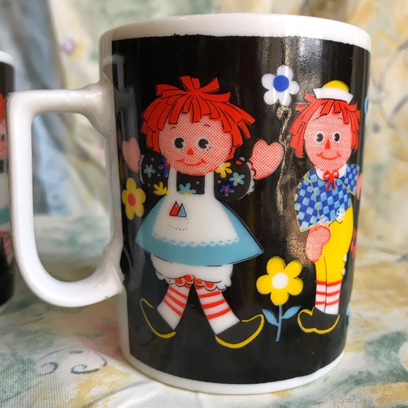 Raggedy Ann and Andy Play Time R6941 Cup Mug set of 3 3.5” PLUS FREE BROOCH PIN - Picture 6 of 11